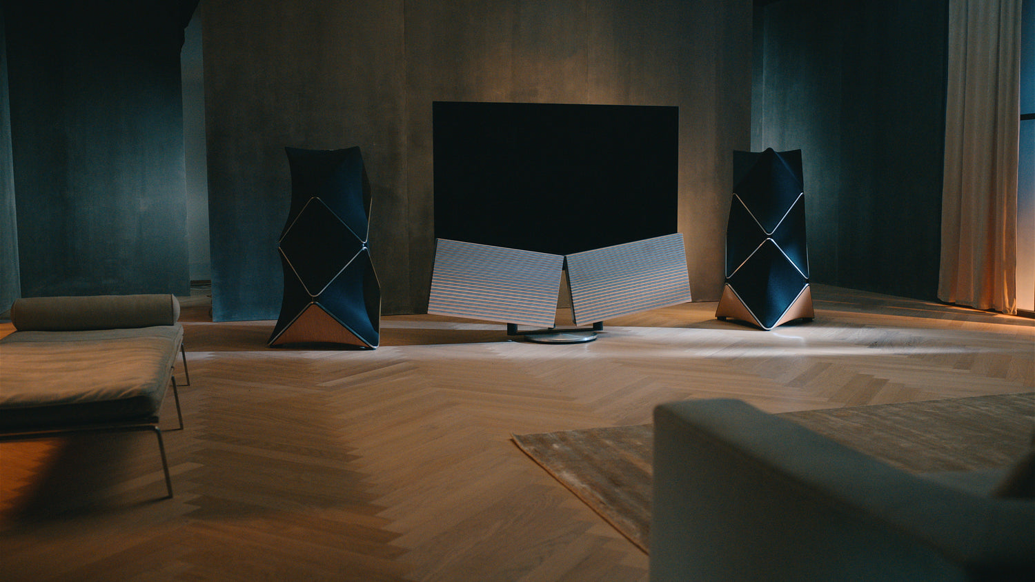 erleben Sie echtes Heimkino mit Bang & Olufsen BeoViSion Fernsehgeräten und BeoLab Lautsprechern