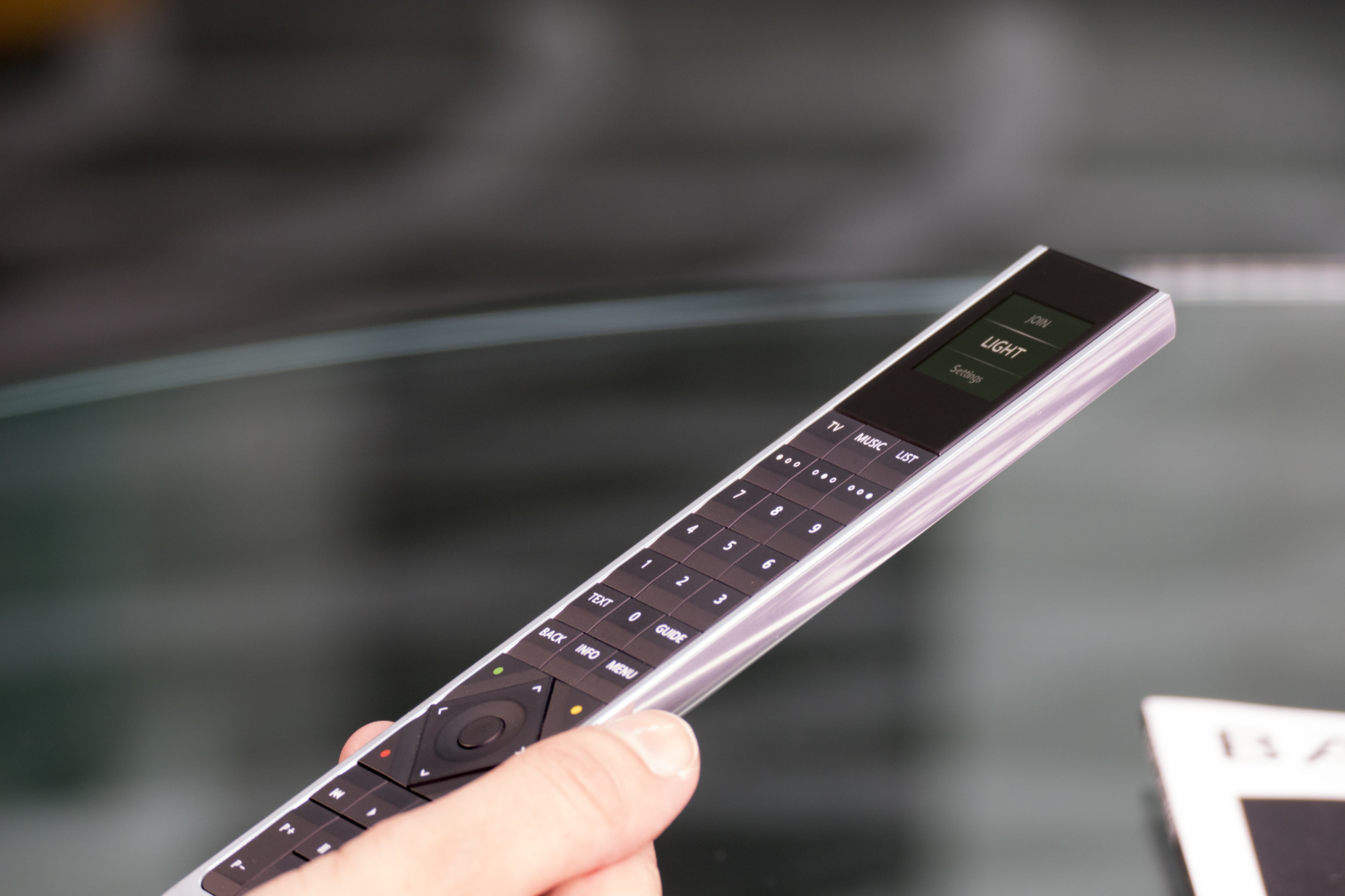 BeoRemote One - Télécommande « B&O – Luxussound