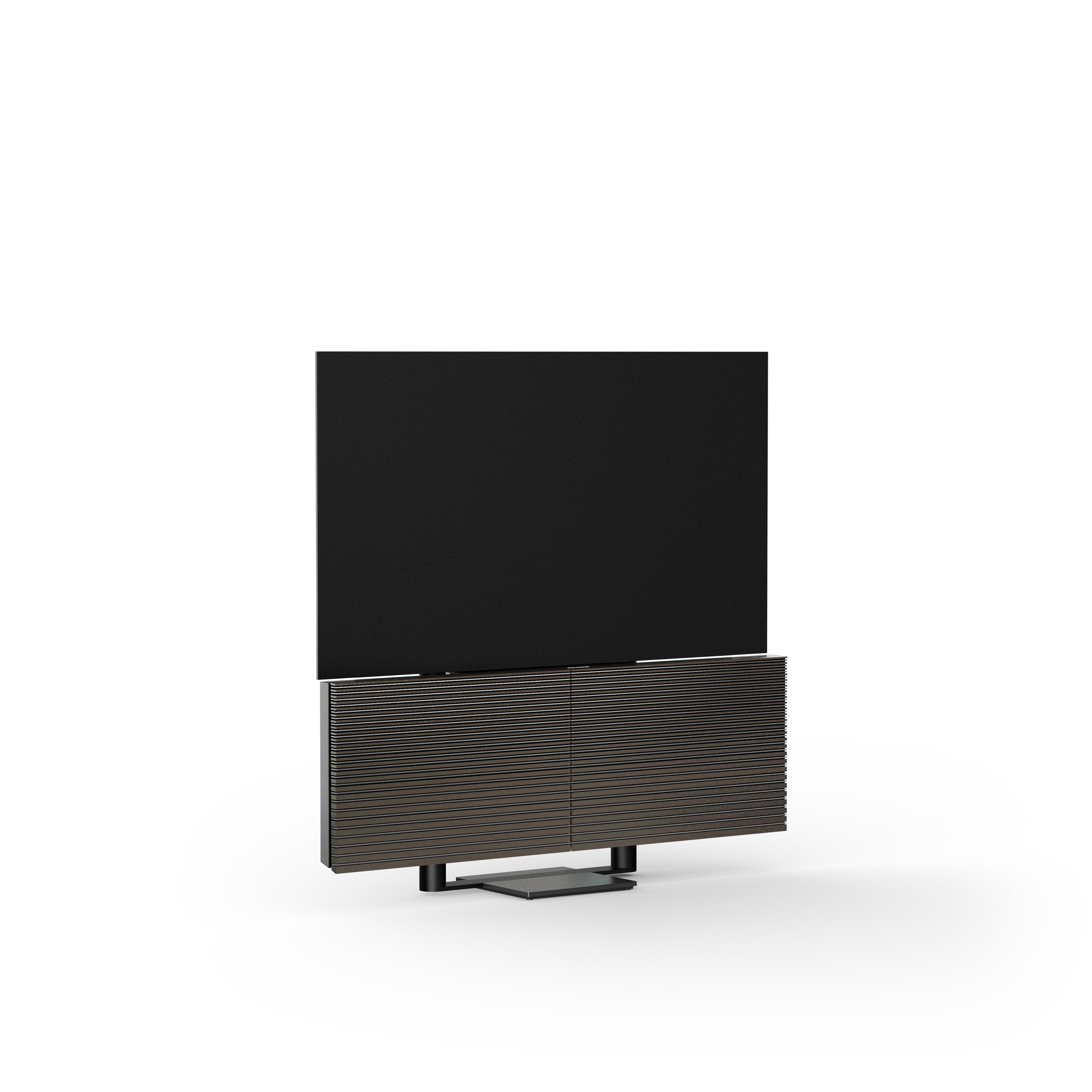 Bang & Olufsen, B&O, Beovision Harmony in Black Anthracite / Dark oak - Ansicht von schräg vorn, Soundcenter geöffnet, normaler Bodenstandfuß