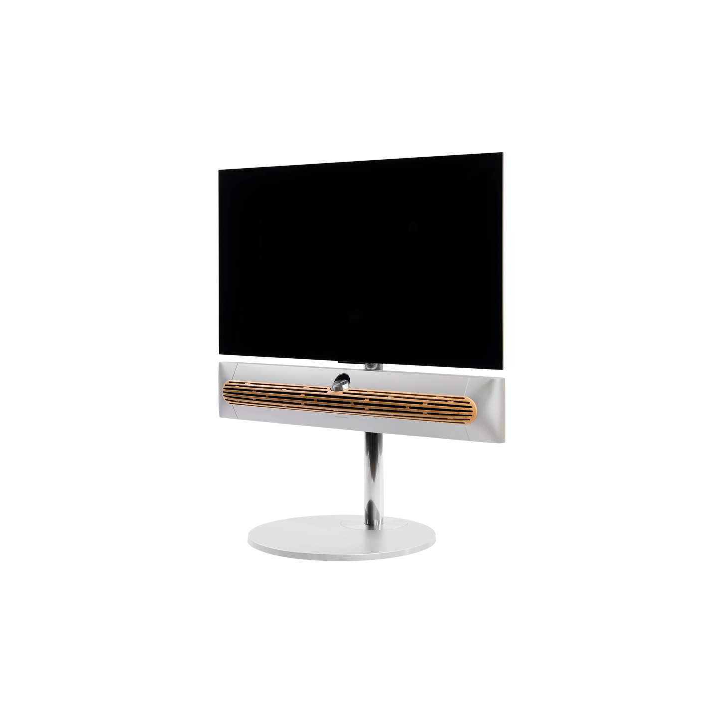 Beosound Premiere in natural aluminium auf STB Bodenstandfuß mit Eichenholzcover , mit 42 Zoll LG OLED Panel - Ansicht schräg von der Seite