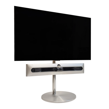 Beosound Premiere von Bang & Olufsen auf einem Bodenstandfuß von stb brackets