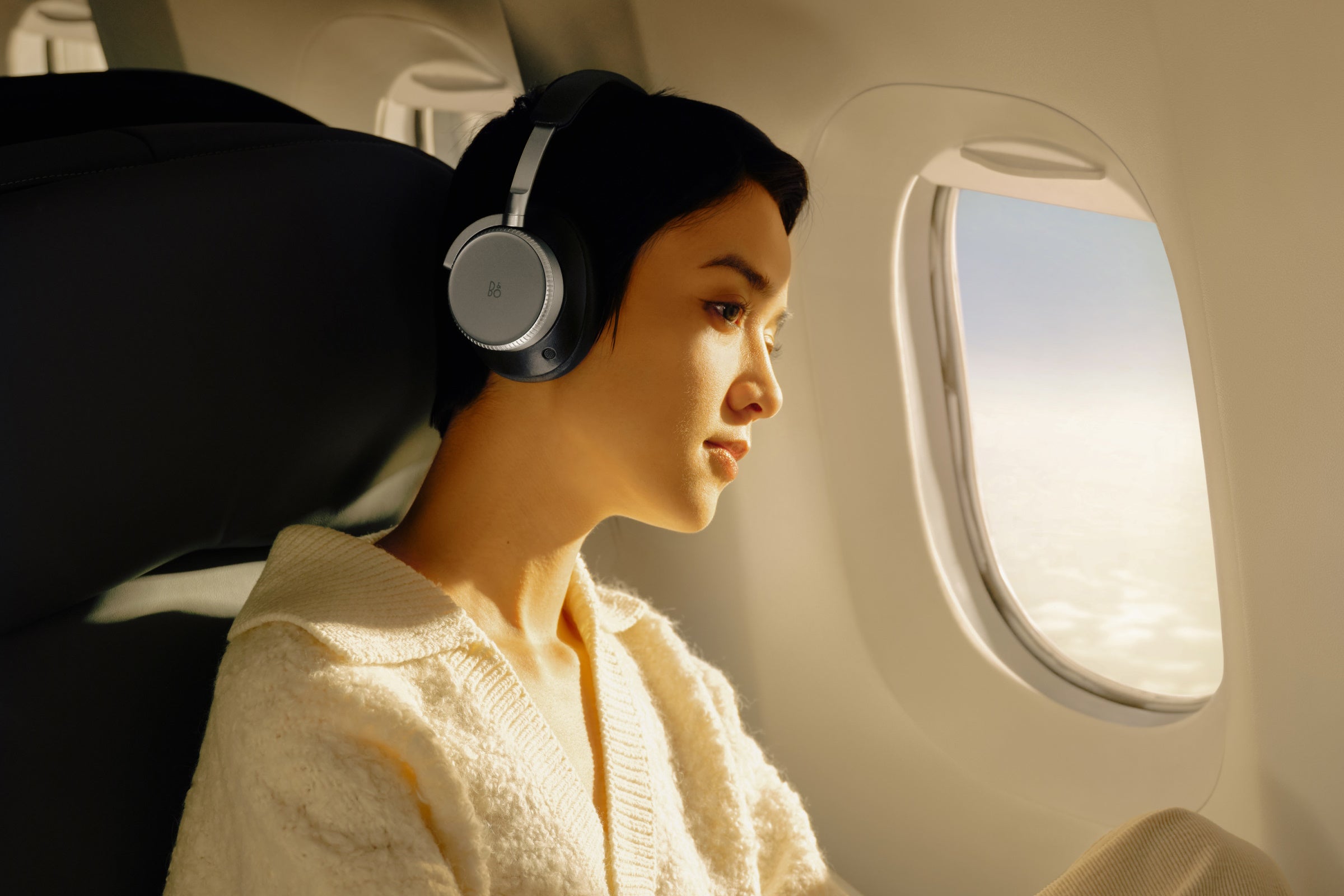 BeoPlay H100 by Bang & Olufsen in infiny black