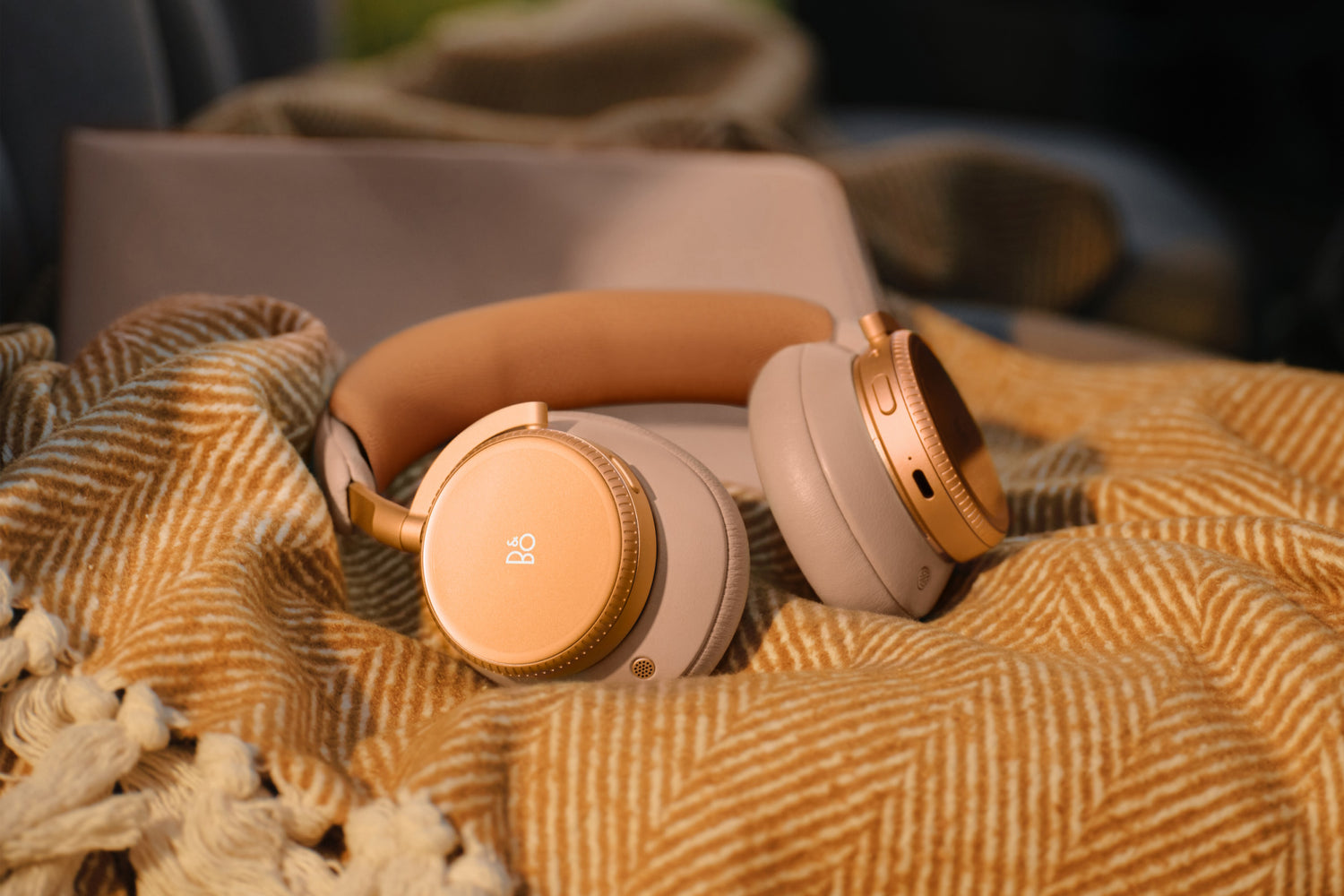 Beoplay H100 by Bang & Olufsen - hochwertiger ANC Kopfhörer