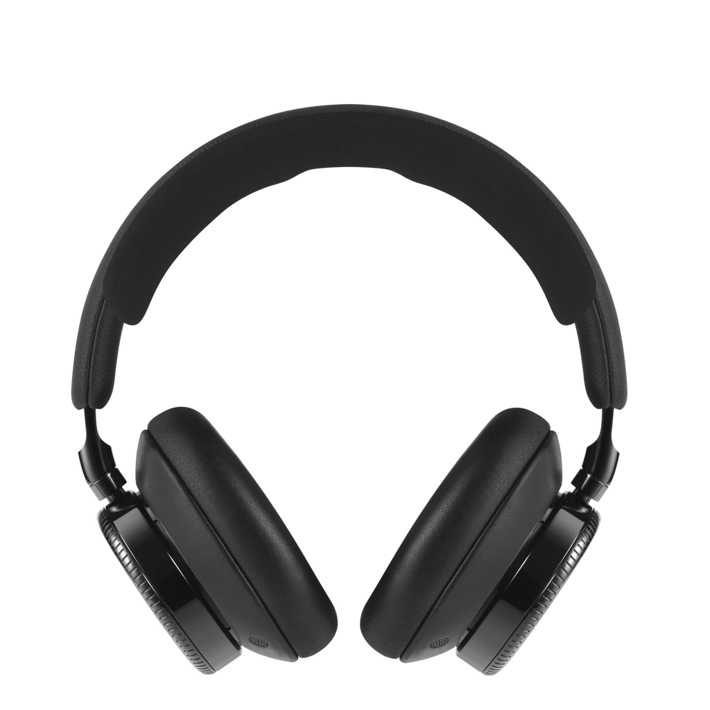Symmetrische Frontansicht des limitierten Bang & Olufsen Beoplay H100 fragment edition Kopfhörers. Das freigestellte Bild betont das monochrome, tiefschwarze Design, den edel verarbeiteten Kopfbügel und die präzise geformten Ohrmuscheln der exklusiven Kollaboration.