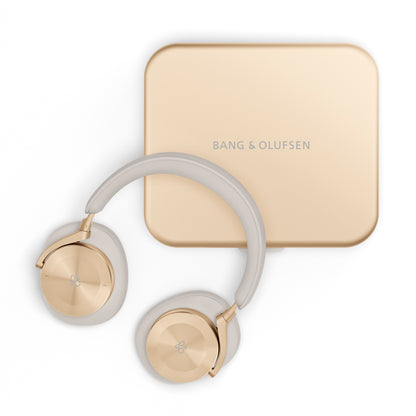 BeoPlay H95 gold tone - lange Wiedergabedauer von bis zu 38 Stunden