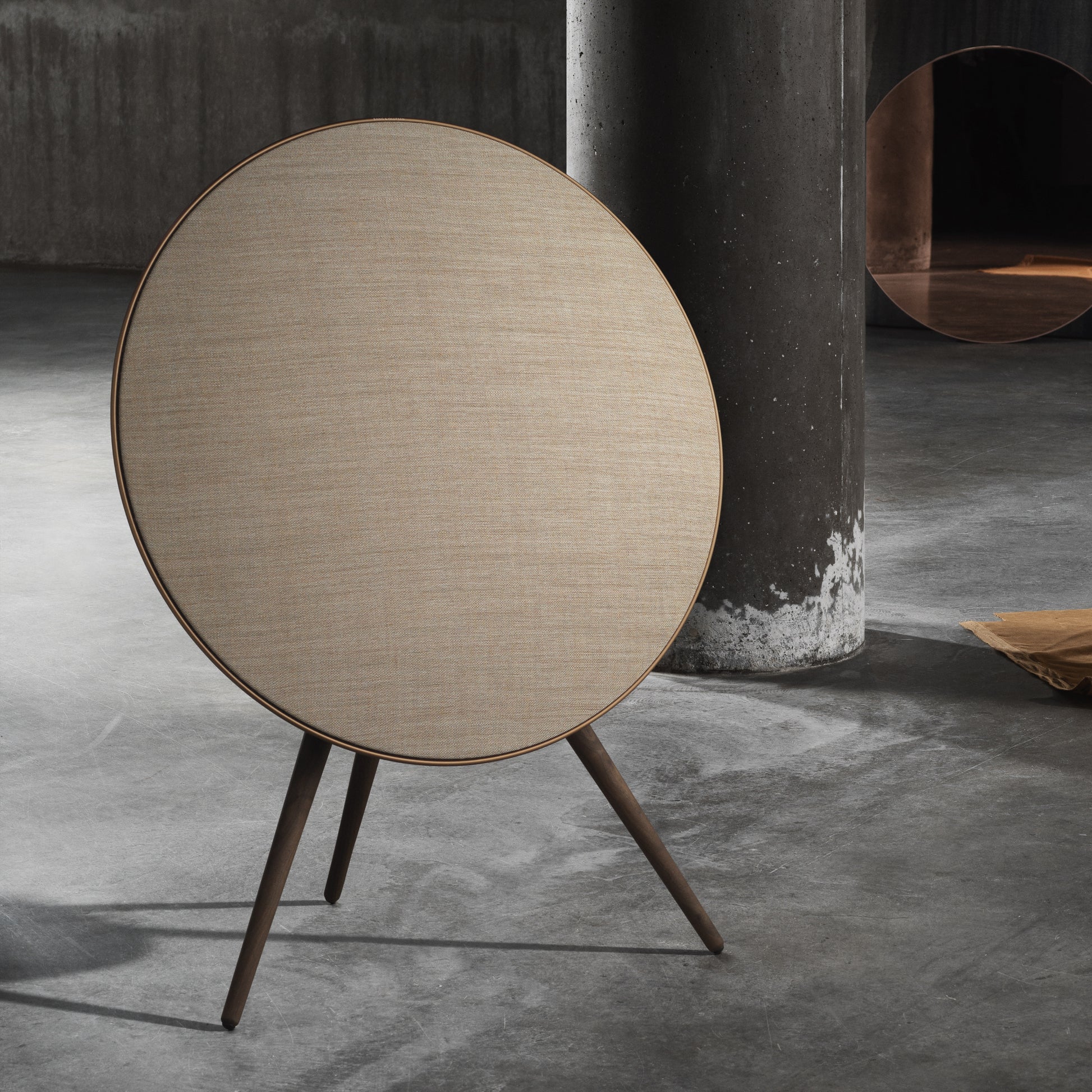 BeoPLay A9 4zh. Generation Bronze